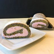 Mohn-Erdbeerroulade GLUTENFREI